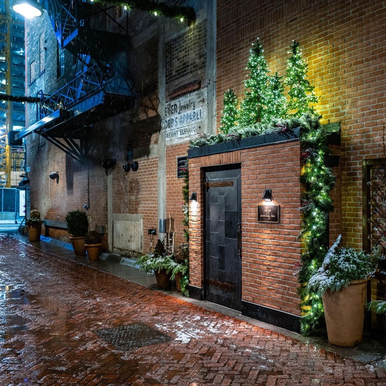Evening Bar
1400 Woodward Ave, Detroit; eveningbar.com
This speakeasy-style bar is accessible through a hidden entrance in Parker Alley behind the Shinola Hotel. The relaxed, subdued atmosphere is complemented by a delicious drink menu that recalls the classic elegance of the Roaring Twenties.  
Photo via @rod.arroyo / Instagram