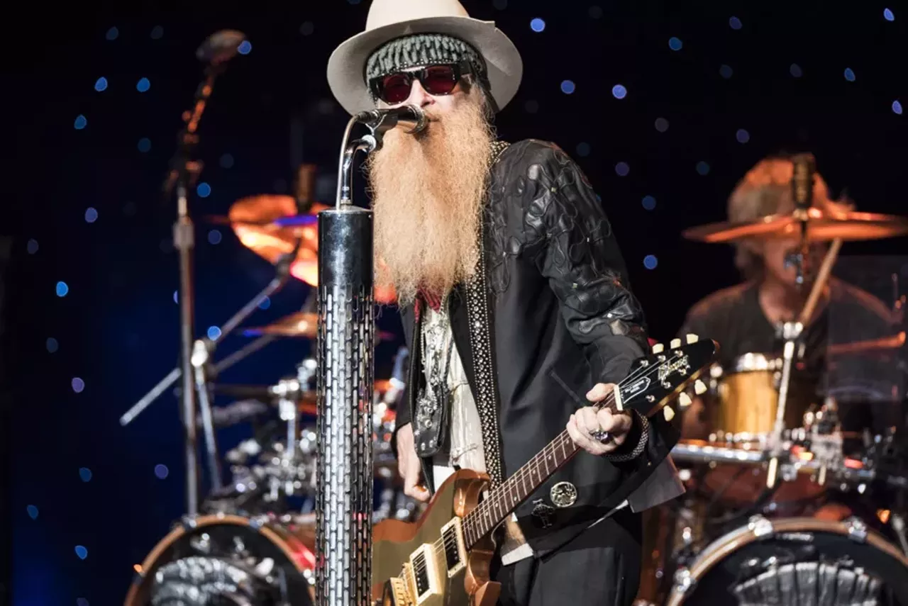 Image: 20 sharp-dressed photos from ZZ Top @ DTE