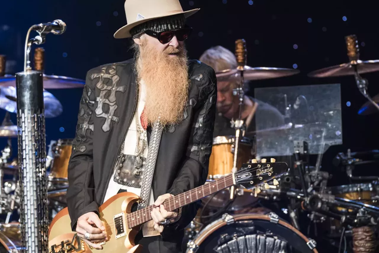 Image: 20 sharp-dressed photos from ZZ Top @ DTE