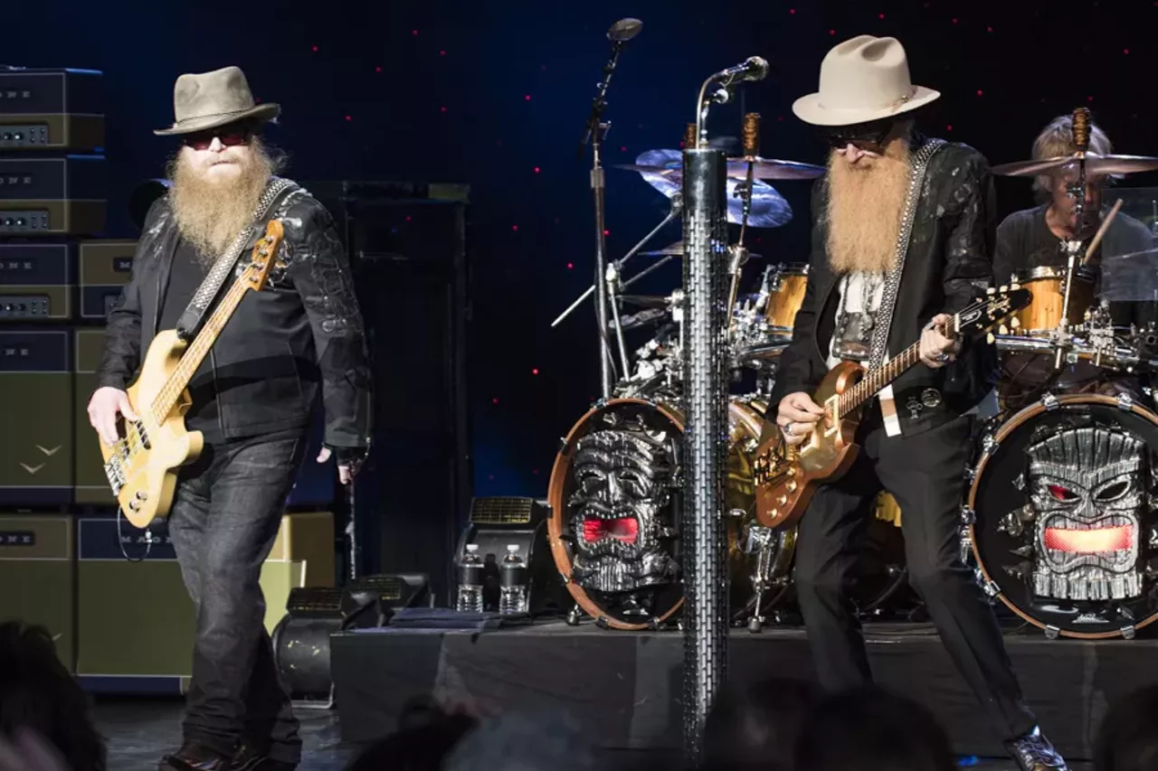 Image: 20 sharp-dressed photos from ZZ Top @ DTE