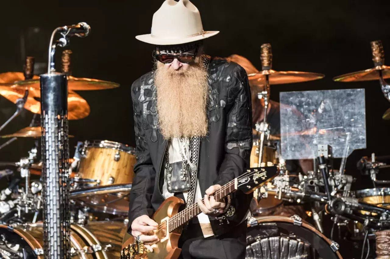 Image: 20 sharp-dressed photos from ZZ Top @ DTE