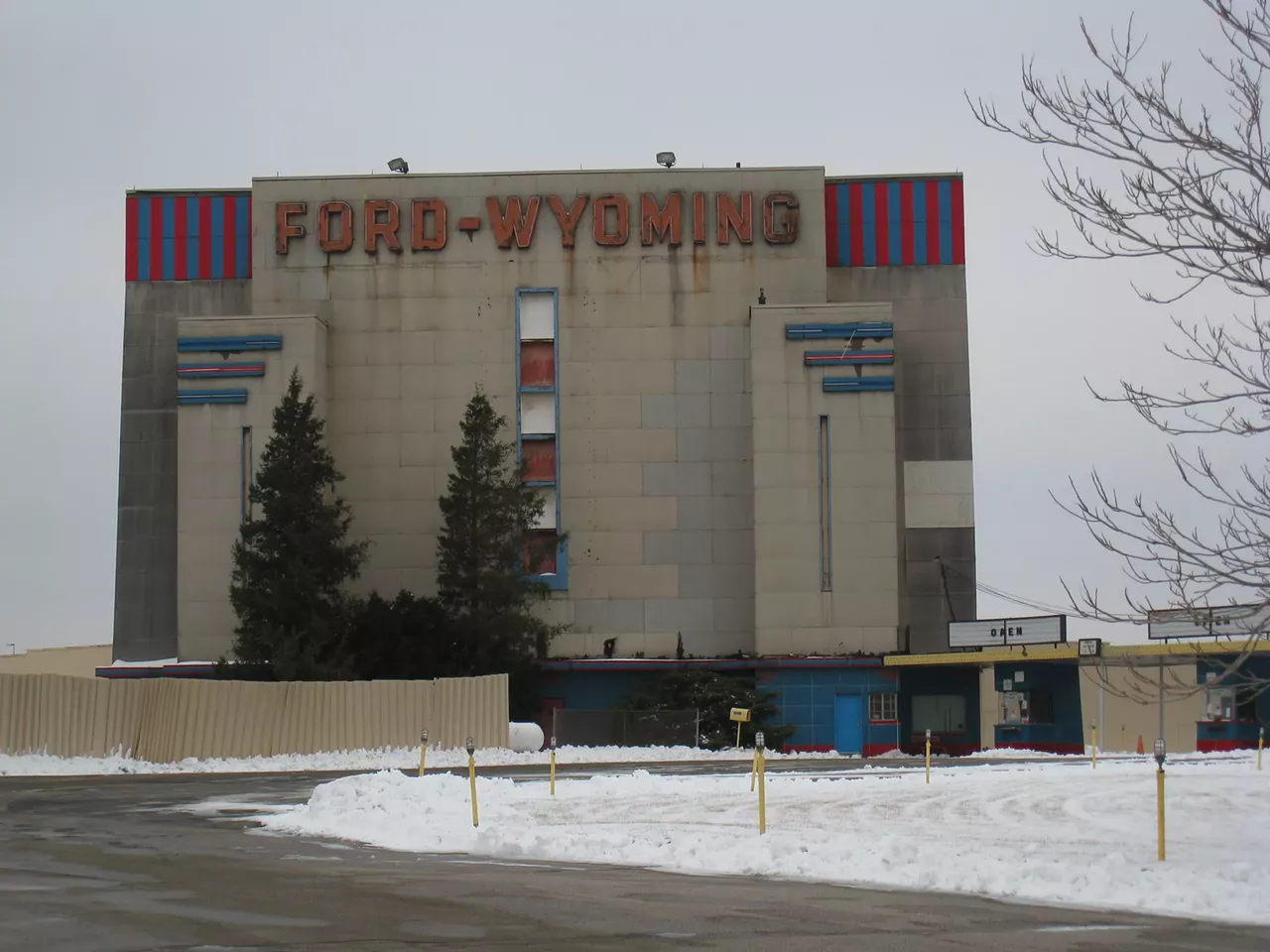  See a drive-in movie Cuddle up with your boo in the car for a double feature at the Ford-Wyoming Drive-In (10400 Ford Rd., Dearborn; forddrivein.com), a metro Detroit tradition since 1950. 