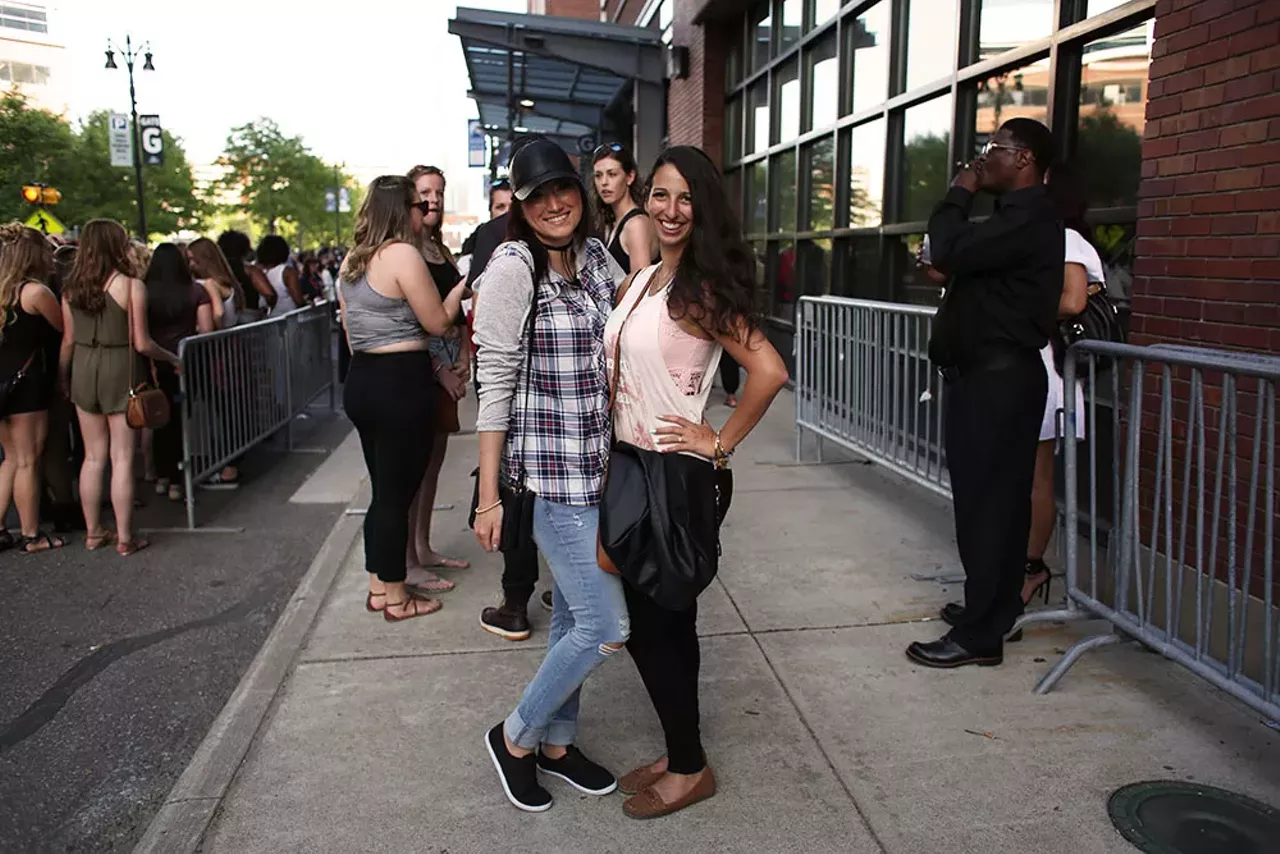 Image: 22 flawless photos of Beyonce fans at Ford Field
