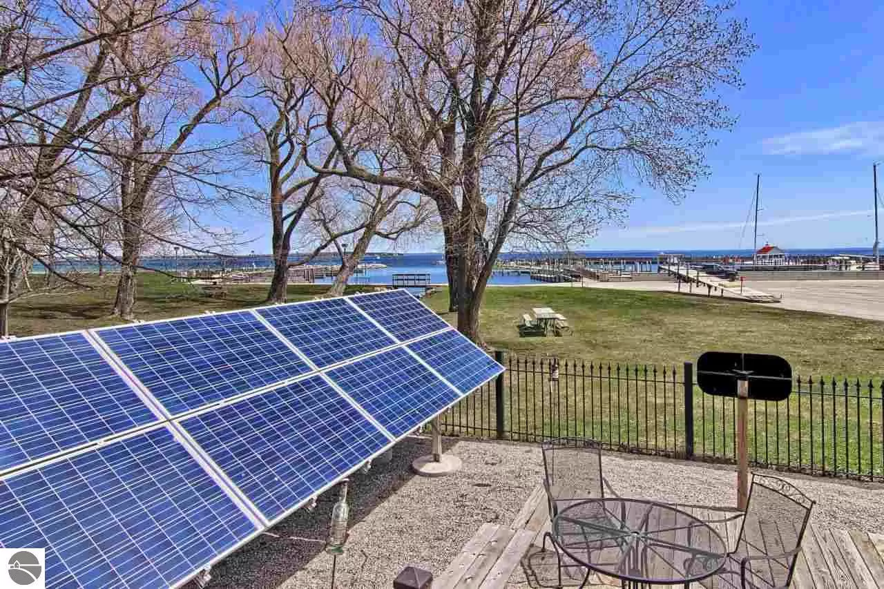 Image: 22 photos of Michigan's solar-powered train car house