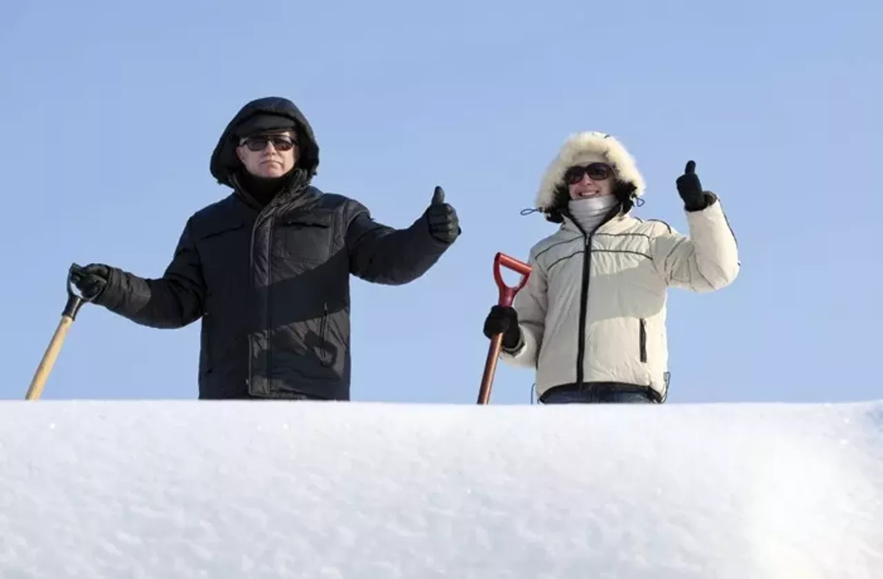  Having to shovel your walk after you shovel your walk &#147;Will the snow ever end?&#148; you ask yourself as you push your old plastic shovel past your mailbox for the fourth time that day. MT file photo