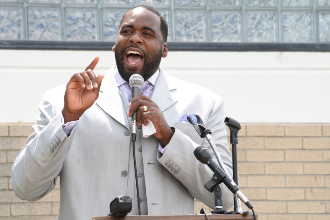 Wasn&#146;t Kwame kinda tight before all that shit went down?
The Hip-Hop Mayor was politically pimpin&#146; with his fresh outfits and baller whips before he was busted for fucking up the city with a smorgasbord of corrupt practices.
Photo via Patrick Marks/Shutterstock