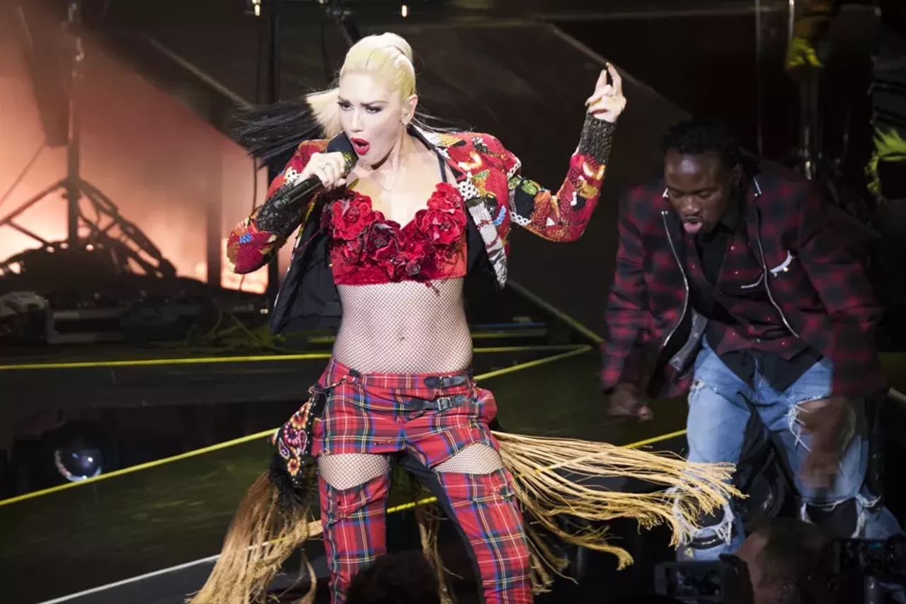Image: 25 amazing photos from Gwen Stefani & Eve @ DTE