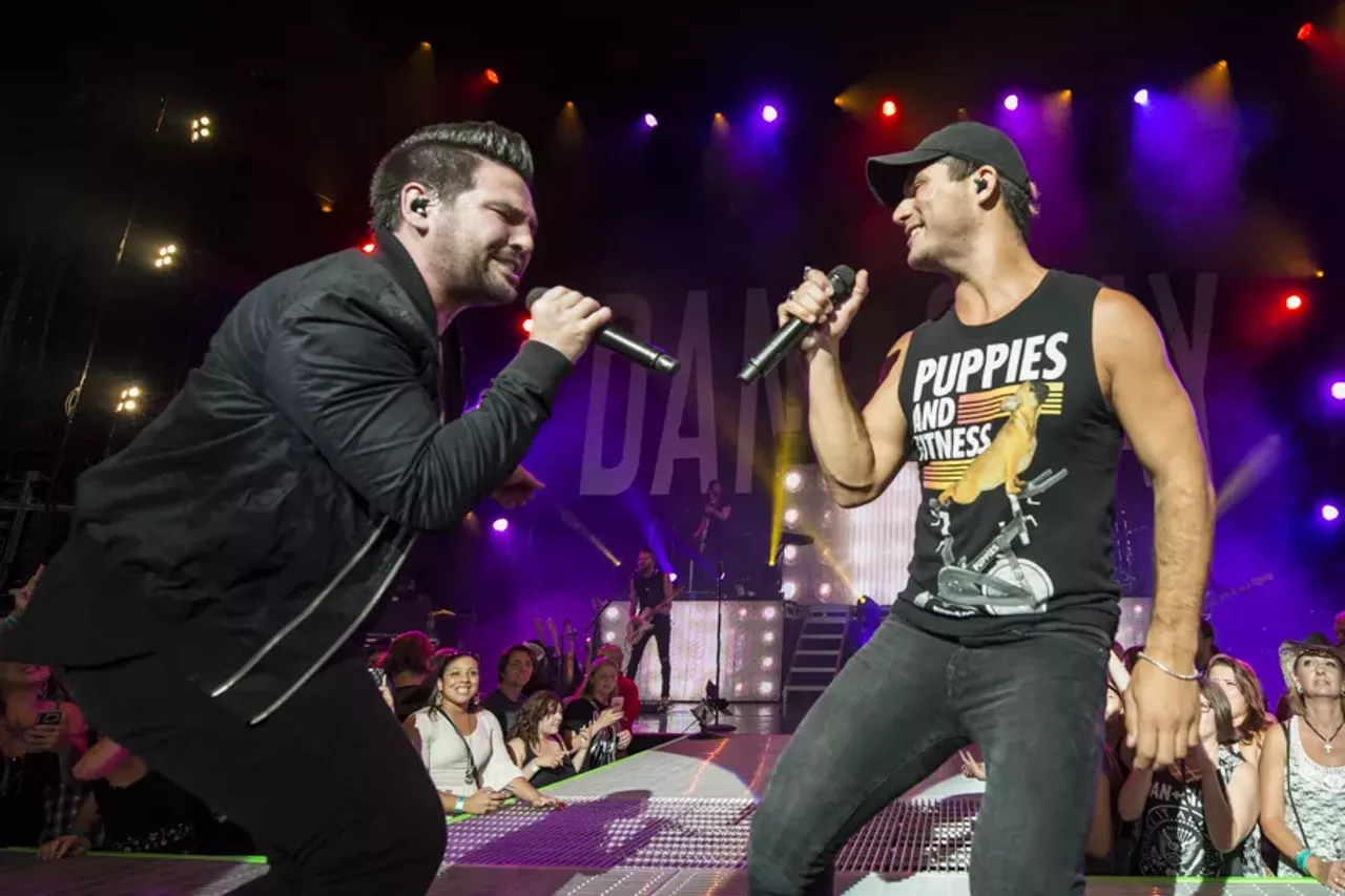 Image: 25 feel-good photos from Darius Rucker @ DTE