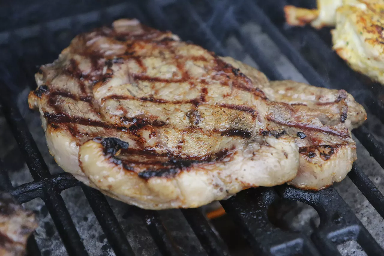 Image: 25 mouthwatering photos from Baker Streetcar Bar&#146;s Alley Cow Grille