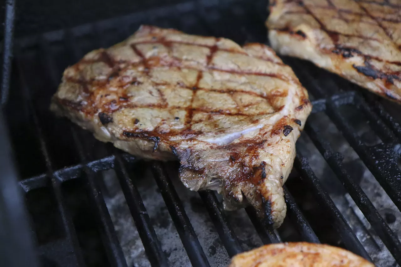 Image: 25 mouthwatering photos from Baker Streetcar Bar&#146;s Alley Cow Grille