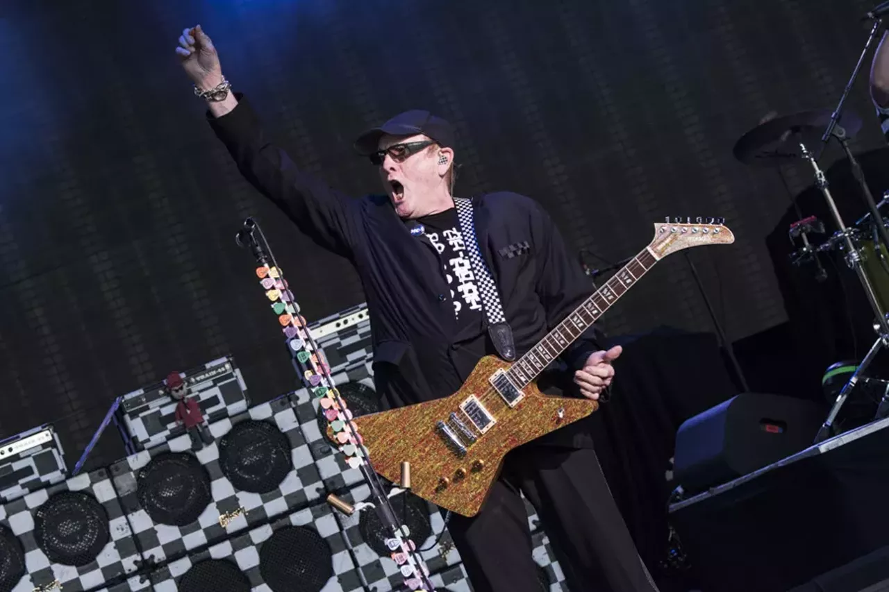 Image: 25 photos from Heart and Cheap Trick at DTE