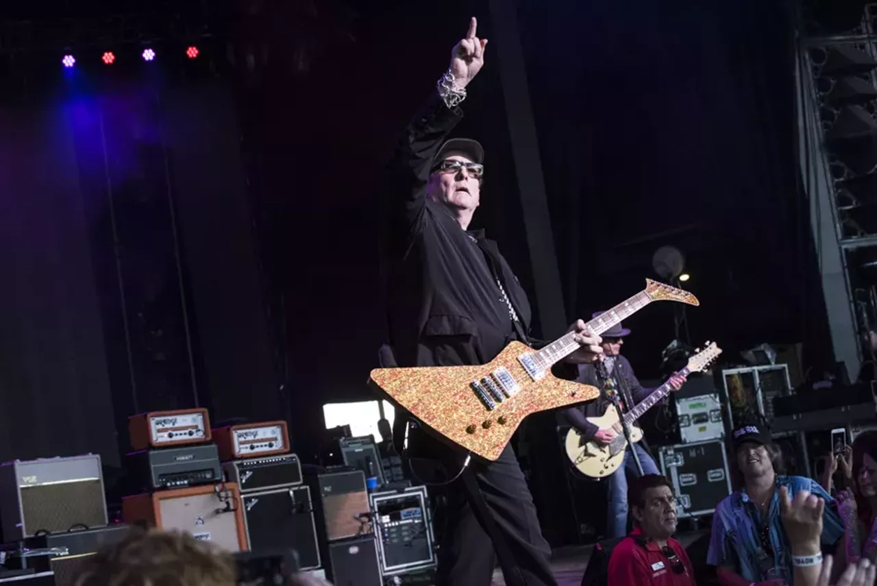 Image: 25 photos from Heart and Cheap Trick at DTE