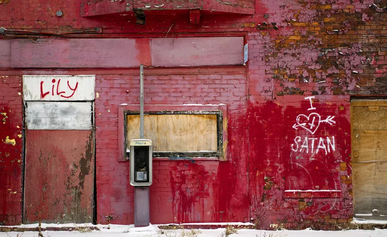 Image: 25 photos that show Detroit is pretty in pink