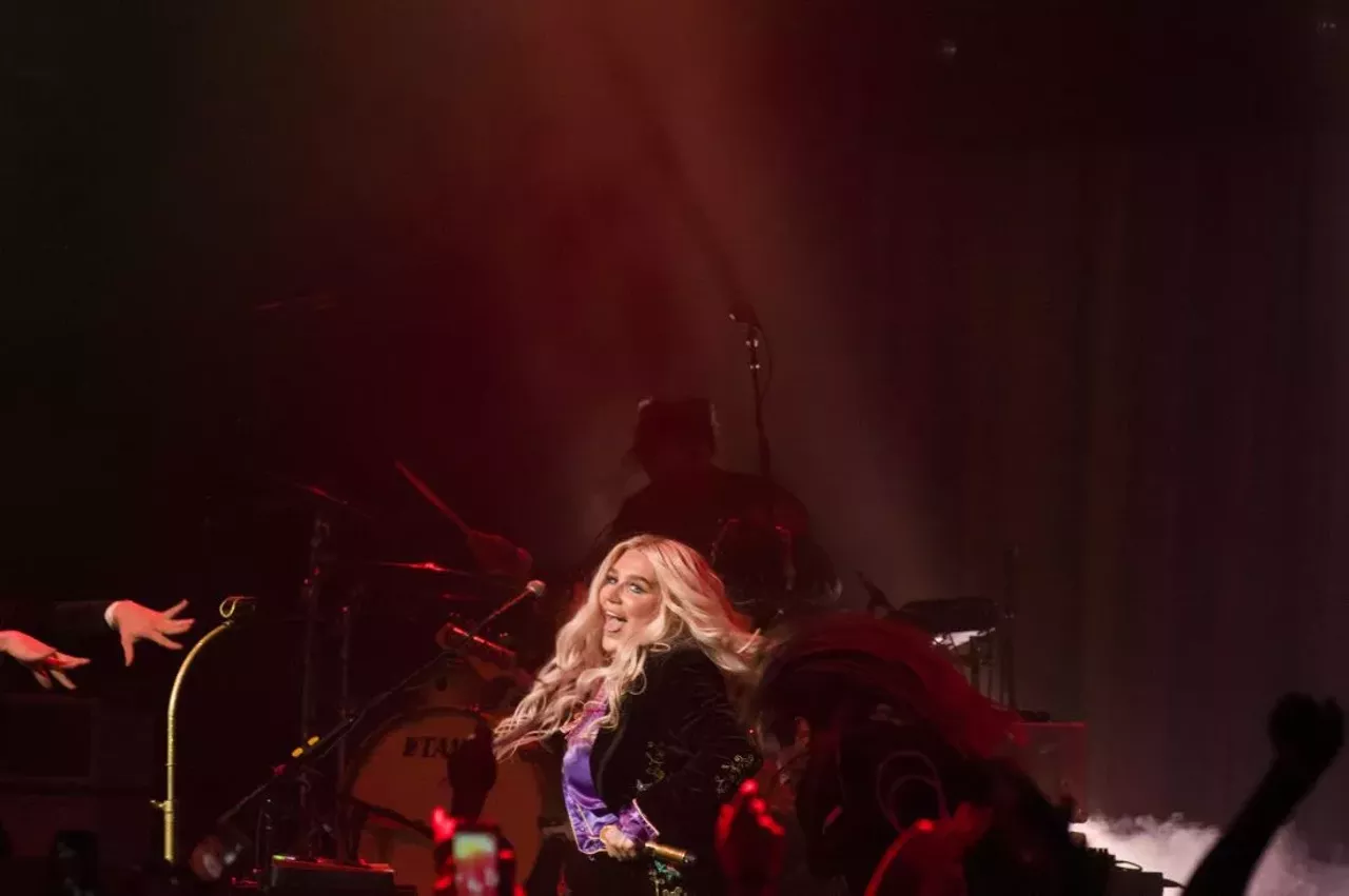Image: 25 wild photos of Kesha at the Fillmore