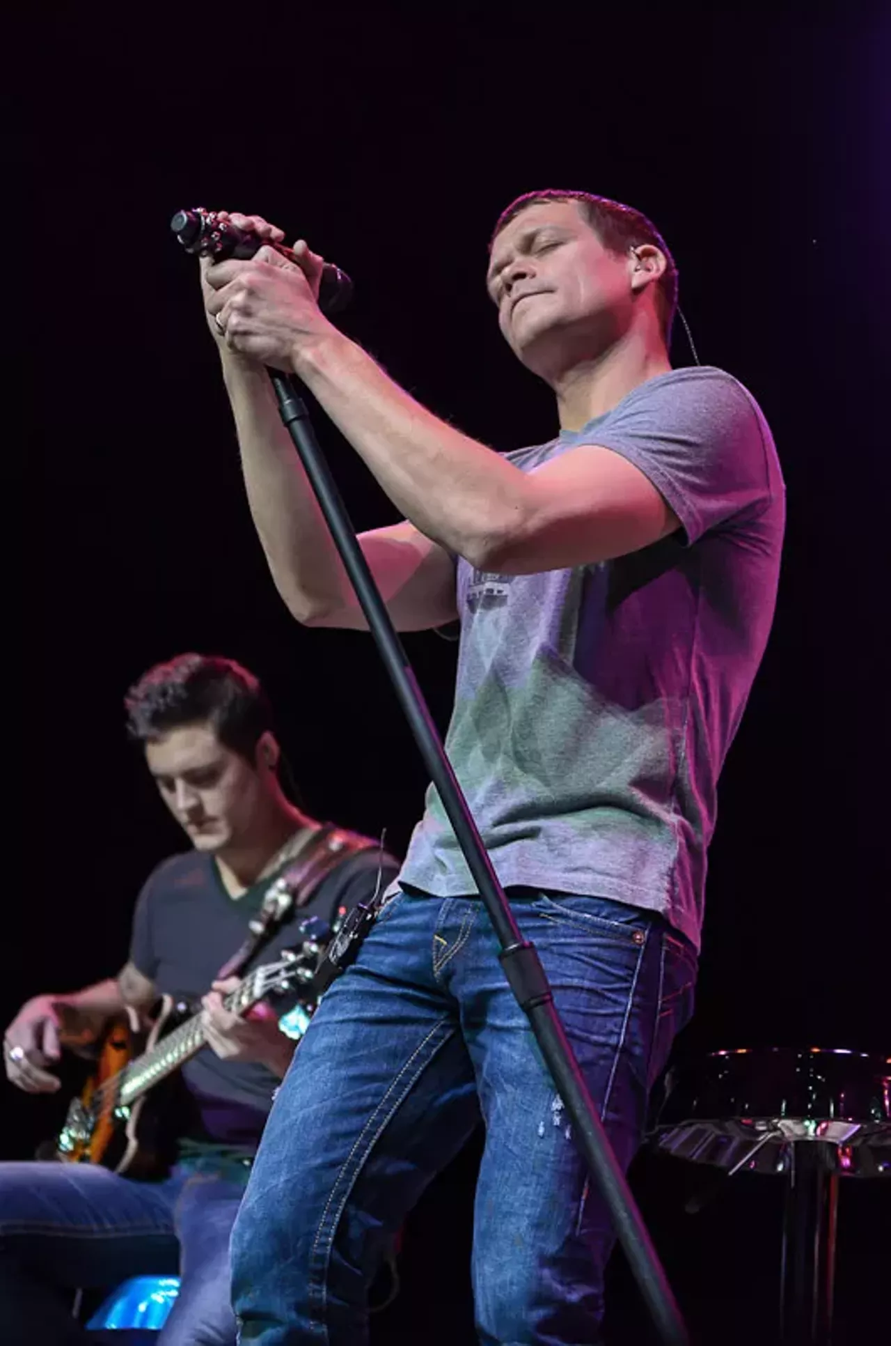 Image: 26 photos from 3 Doors Down's acoustic set at MotorCity Casinos Sound Board