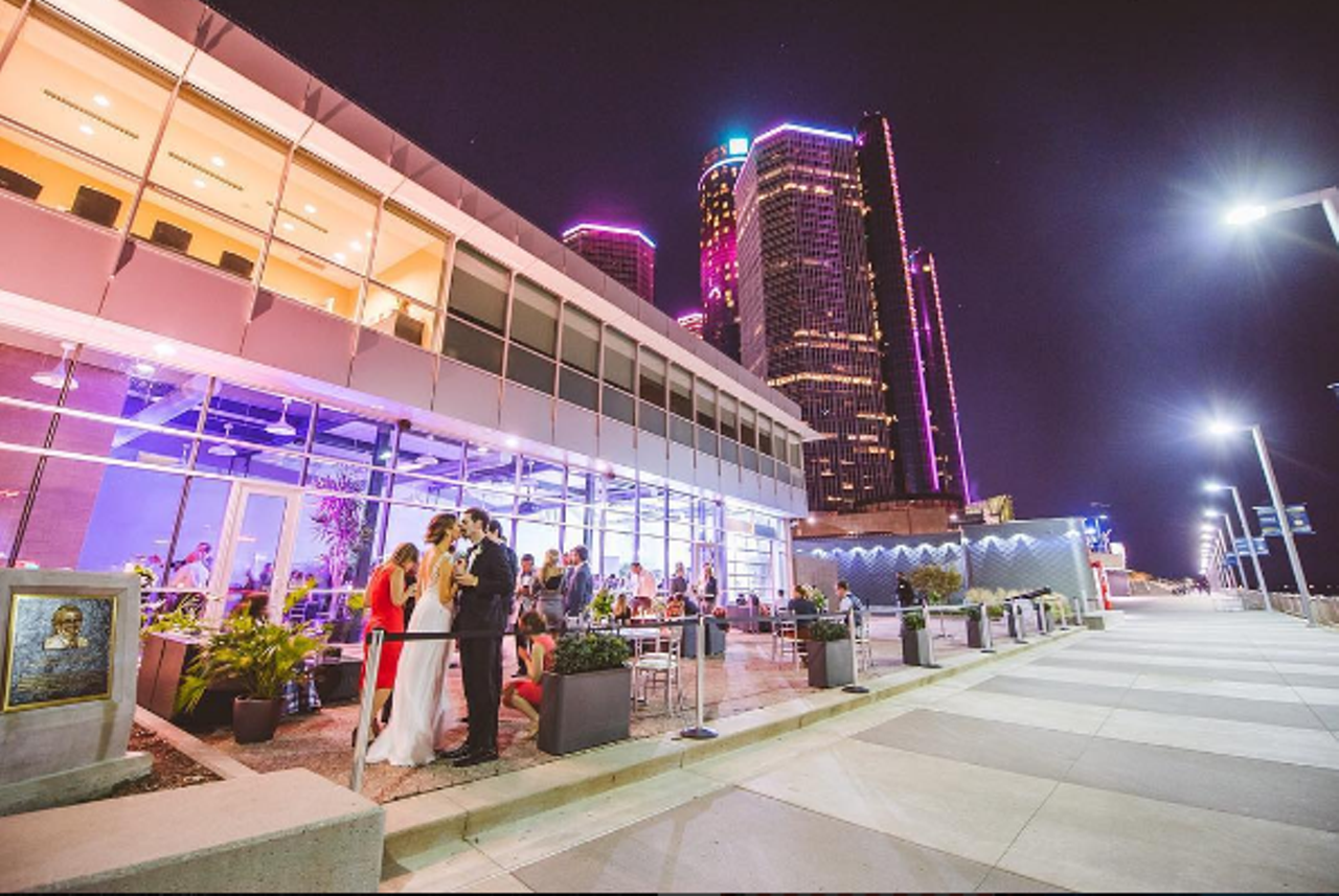 via @waterviewloft Photo by Detroit Wedding Photography: John Bigtacion