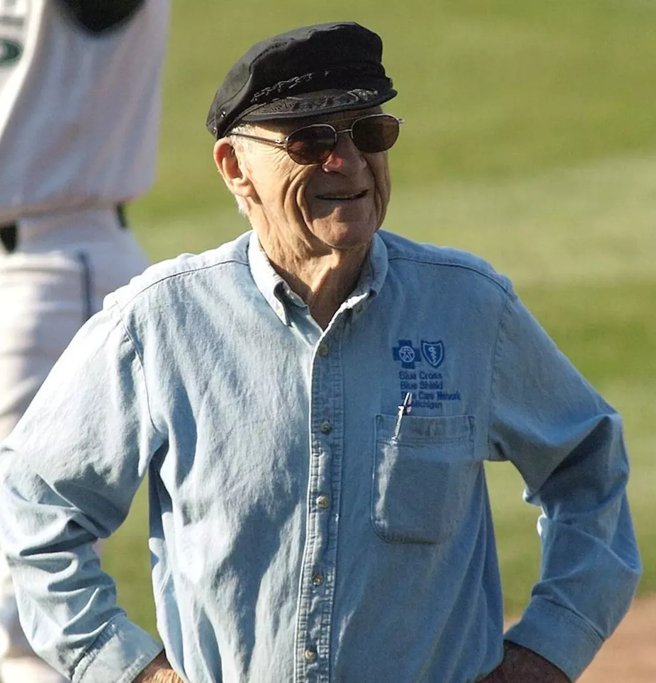 Ernie Harwell He may be &#147;loooong gone,&#148; but Ernest &#147;Ernie&#148; Harwell, the legendary voice in the sports broadcasting world, lives on through Detroit baseball. Best known as the voice of the Detroit Tigers between 1960-1991, and again in 1993-2002, Harwell was raised in Atlanta and eventually served in the United States Marine Corps during World War II. He ended up announcing Major League games for teams like the Brooklyn Dodgers, New York Giants, and the Baltimore Orioles. Harwell landed in Detroit and became a staple of Tigers baseball and has been honored by the Baseball Hall of Fame and was inducted into the Radio Hall of Fame. In 2009, he was celebrated as the first recipient of the Detroit Sports Broadcasters Association&#146;s Ernie Harwell Lifetime Contribution Award. A year later, Harwell died at the age of 92 of cancer. He is buried in Oakwood Cemetery in Farmington. Photo via mwlguide / Wikimedia Commons