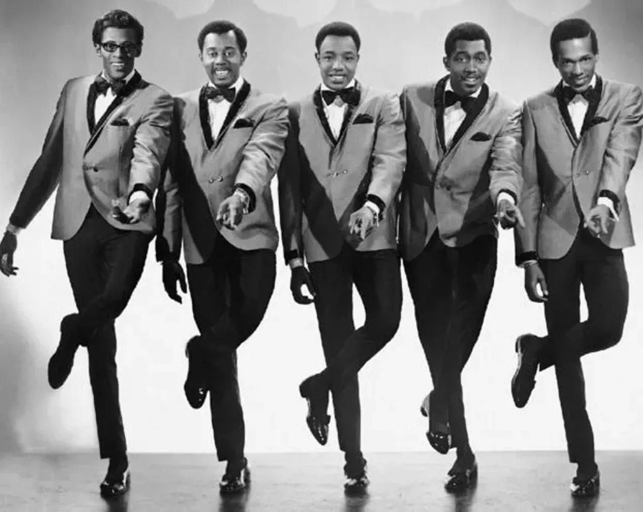 David Ruffin Known as one of the lead singers of The Temptations, David Ruffin was inducted into the Rock and Roll Hall of Fame in 1989. As frontman for The Temptations, Ruffin&#146;s voice can be heard on numerous hits, including &#147;My Girl,&#148; &#147;Ain&#146;t Too Proud to Beg,&#148; and &#147;It&#146;s Growing.&#148; Following his death in 1991, Ruffin was buried in Detroit&#146;s Woodlawn Cemetery. Photo via Motown Records / Wikimedia Commons