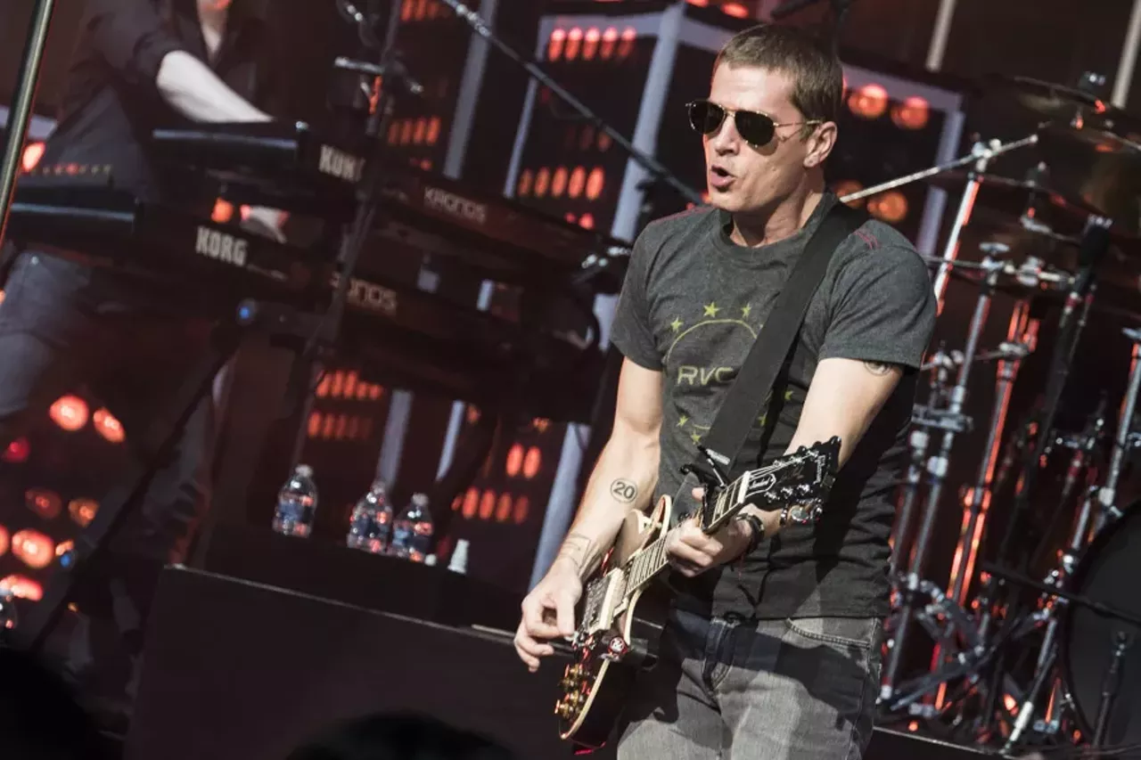 Image: 30 soulful photos of Counting Crows and Rob Thomas @ DTE