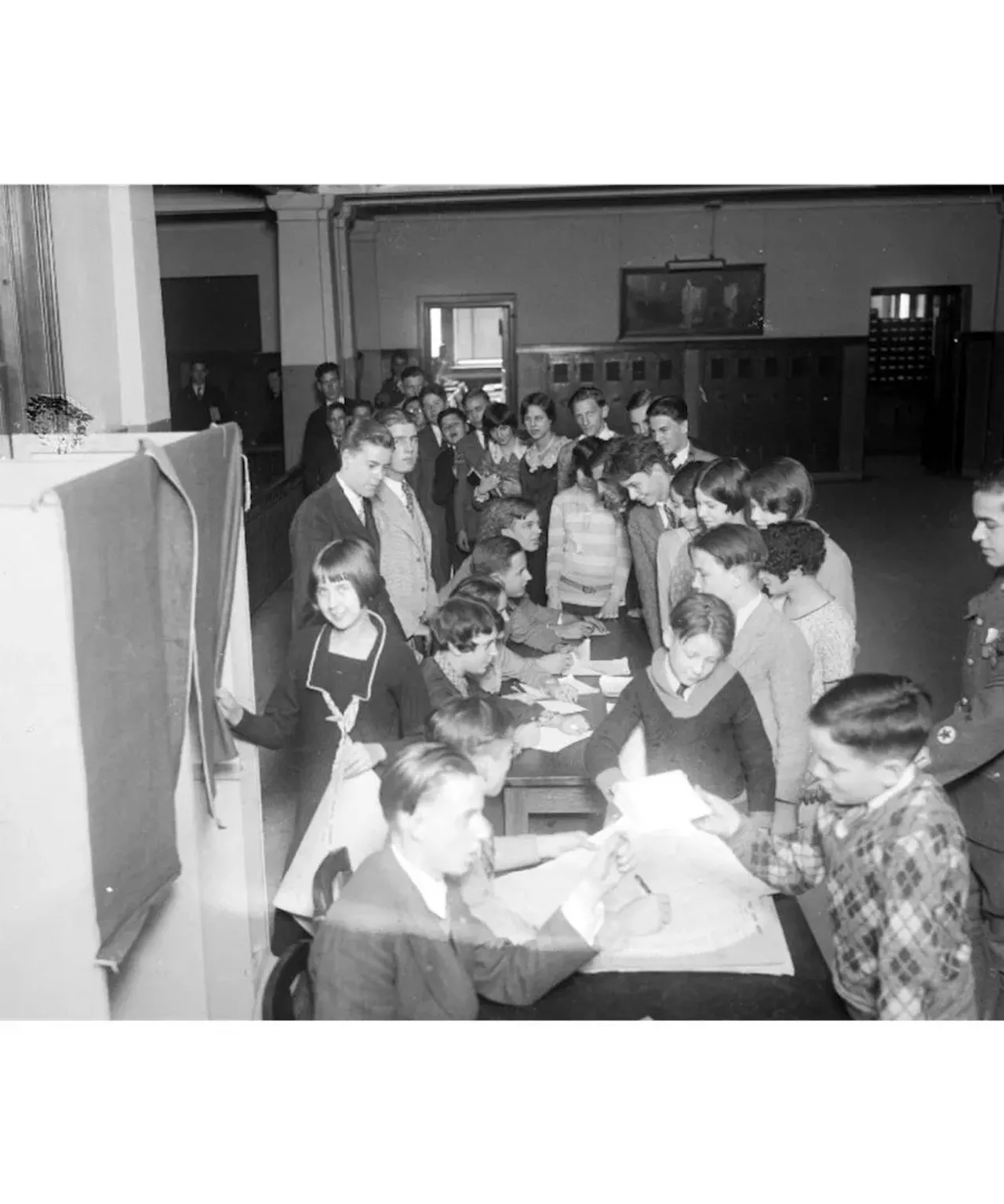 Crowds waiting to vote. (1928) All photos courtesy of Walter P. Reuther Library, Archives of Labor and Urban Affairs, Wayne State University