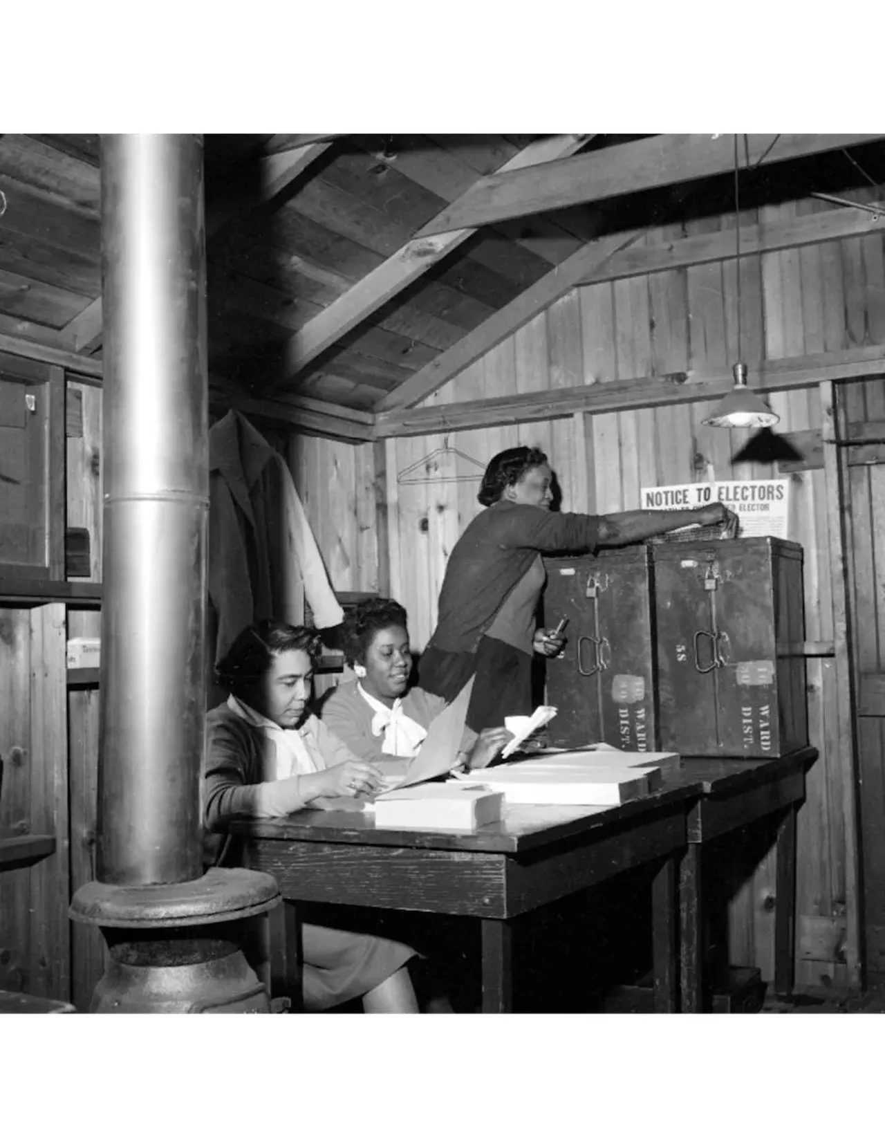 Crowds waiting to vote. (1959) All photos courtesy of Walter P. Reuther Library, Archives of Labor and Urban Affairs, Wayne State University