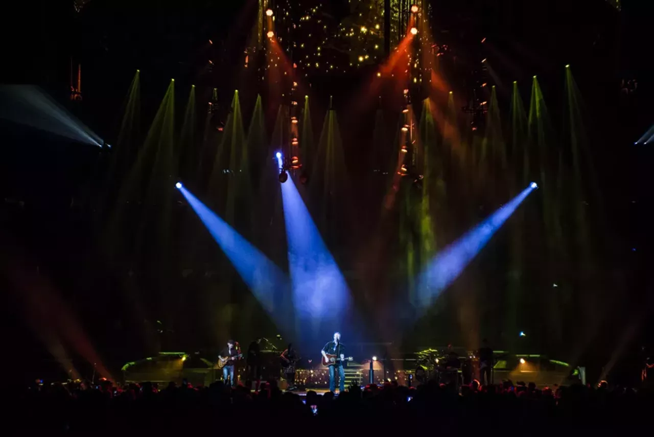 Image: 32 photos from Blake Shelton at The Palace