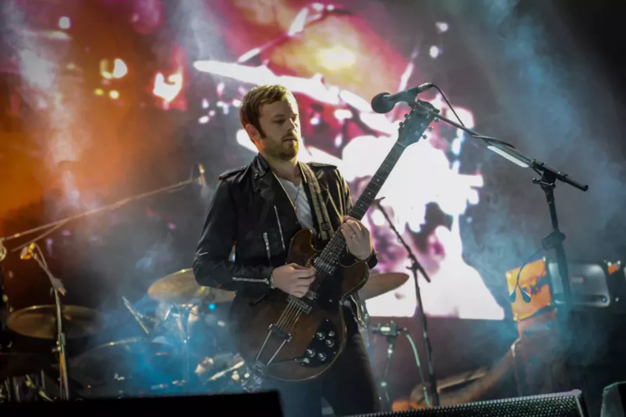 Image: 33 Great Pics From Kings Of Leon at the Palace