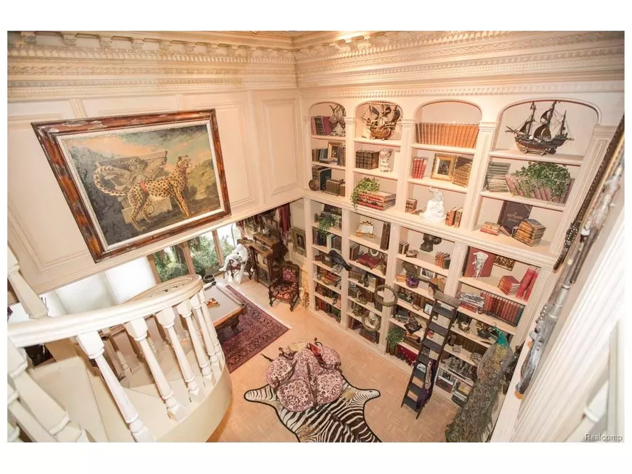 Image: 33 photos of a bizarre Genesee County mansion