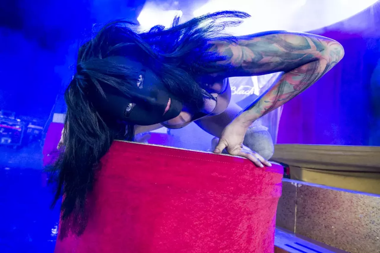 Image: 35 insane photos of Rob Zombie & Korn @ DTE