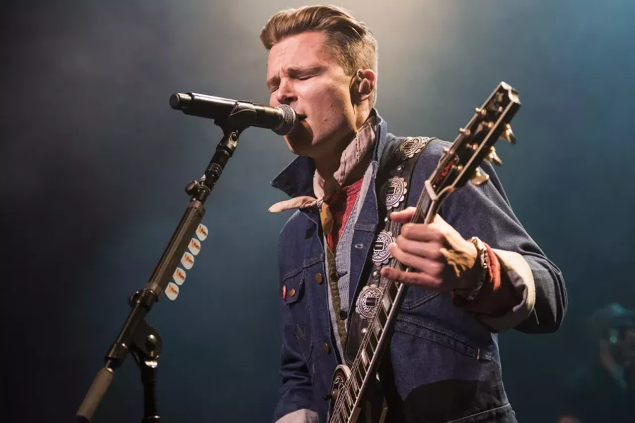Image: 35 photos from Frankie Ballard at The Fillmore