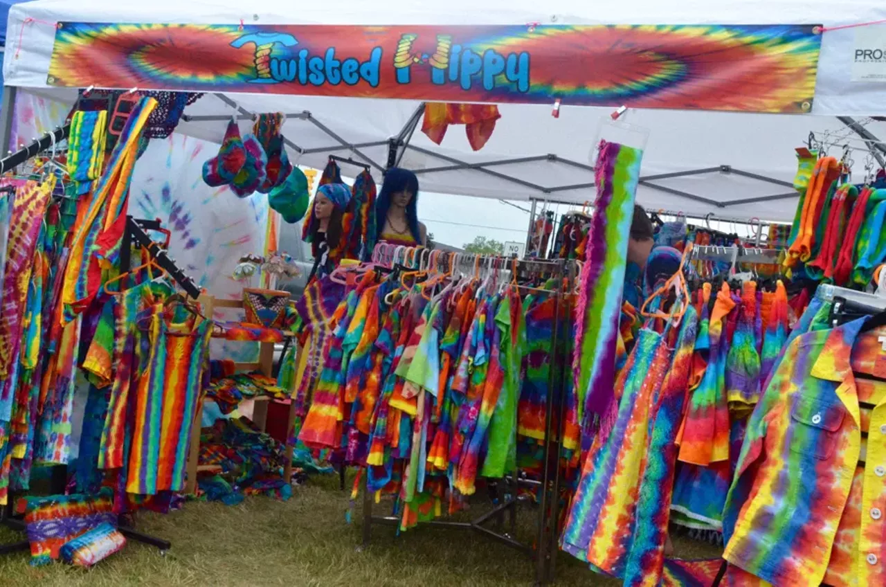 Image: 37 hippy, dippy, and trippy photos from Peacefest at L.A. Cafe