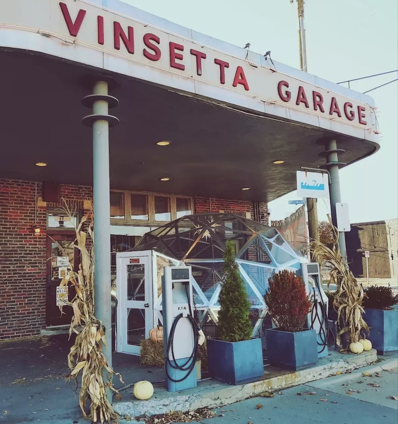 Vinsetta Garage 27799 Woodward Ave., Berkley; 248-548-7711; vinsettagarage.com The only Union Joint-owned restaurant in metro Detroit, Vinsetta Garage is joining in the igloo game while offering its coveted selection of comfort food ranging from burgers, deep-fried cheese curds, and, yes, that mac and cheese. Photo courtesy of Vinsetta Garage