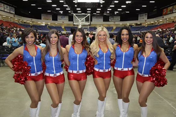 Image: 40 star-studded photos from Hoops 4 Water