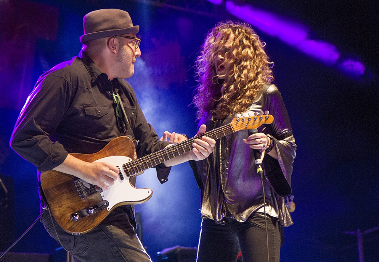 44 photos from the Windsor Bluesfest