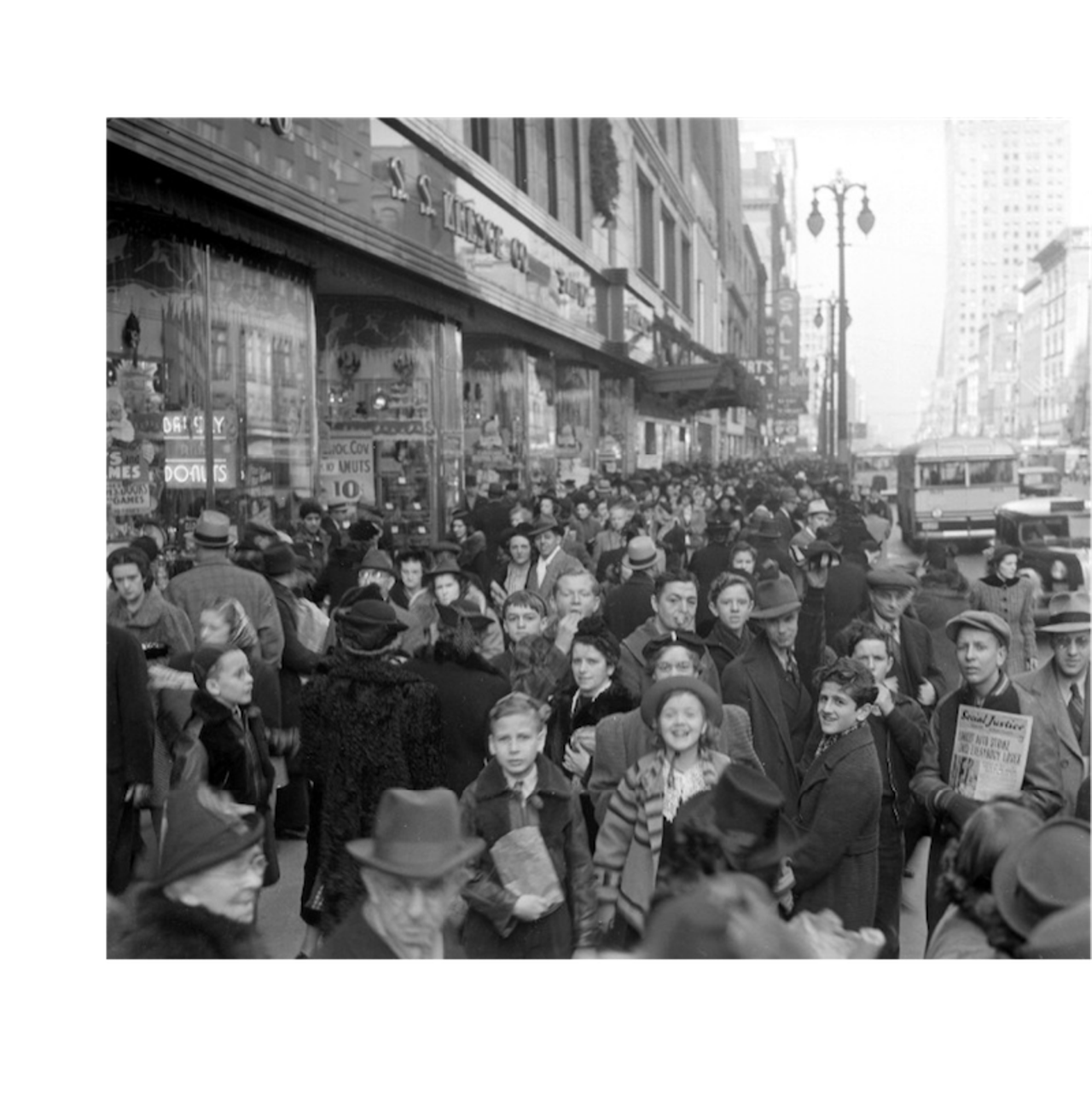 Christmas shoppers on Woodward Avenue. (1934) All photos courtesy of Walter P. Reuther Library, Archives of Labor and Urban Affairs, Wayne State University