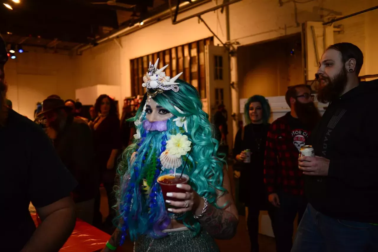Image: 48 photos of the beards, babes, and fire breathers we saw at the Circus of Whiskers