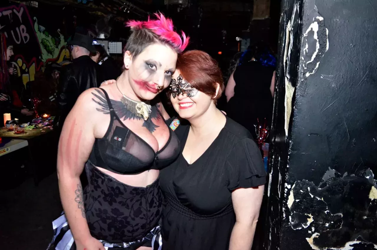 Image: 49 wild photos from Burning Passion: a Vampire Masquerade Ball