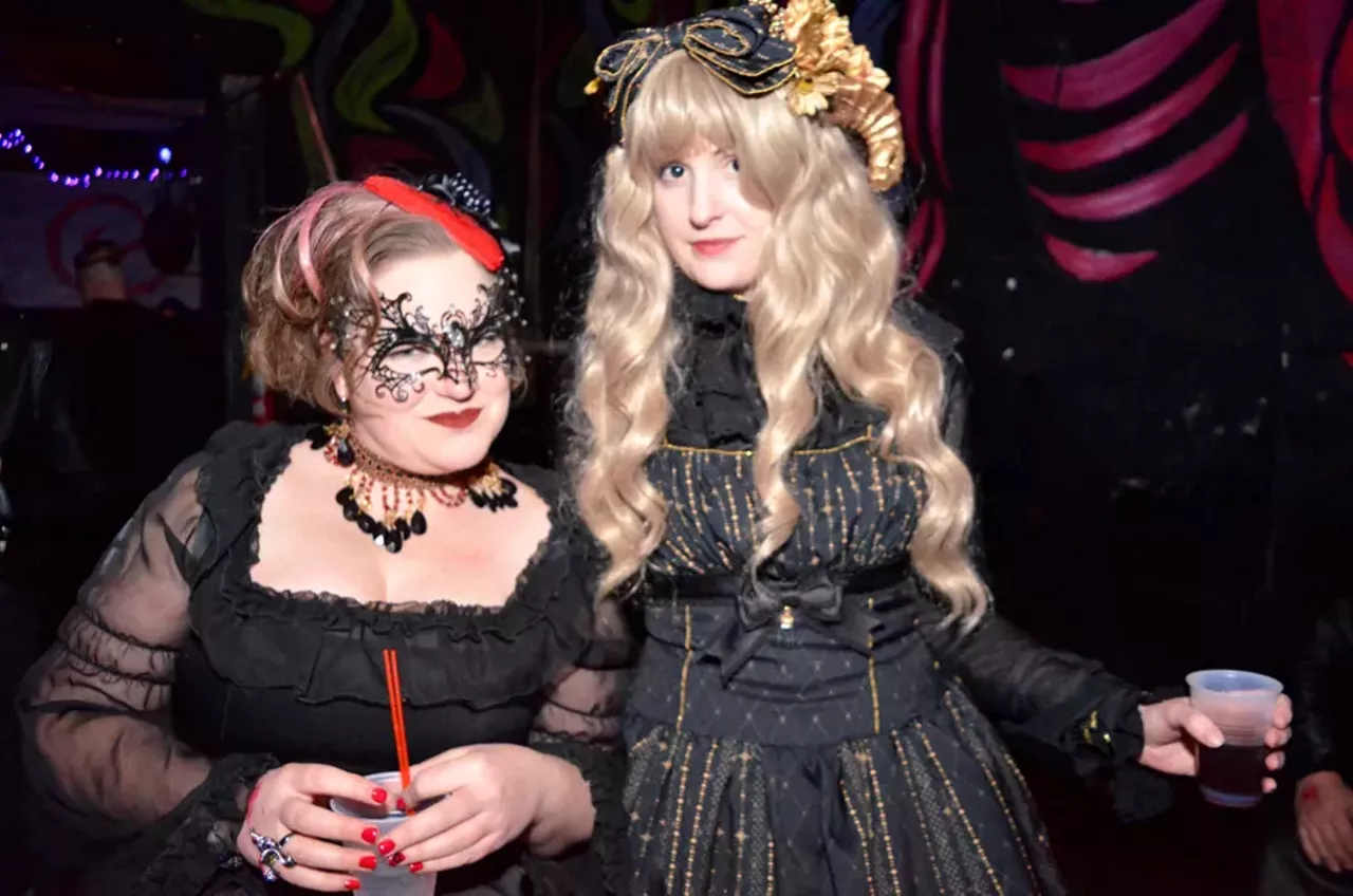 Image: 49 wild photos from Burning Passion: a Vampire Masquerade Ball