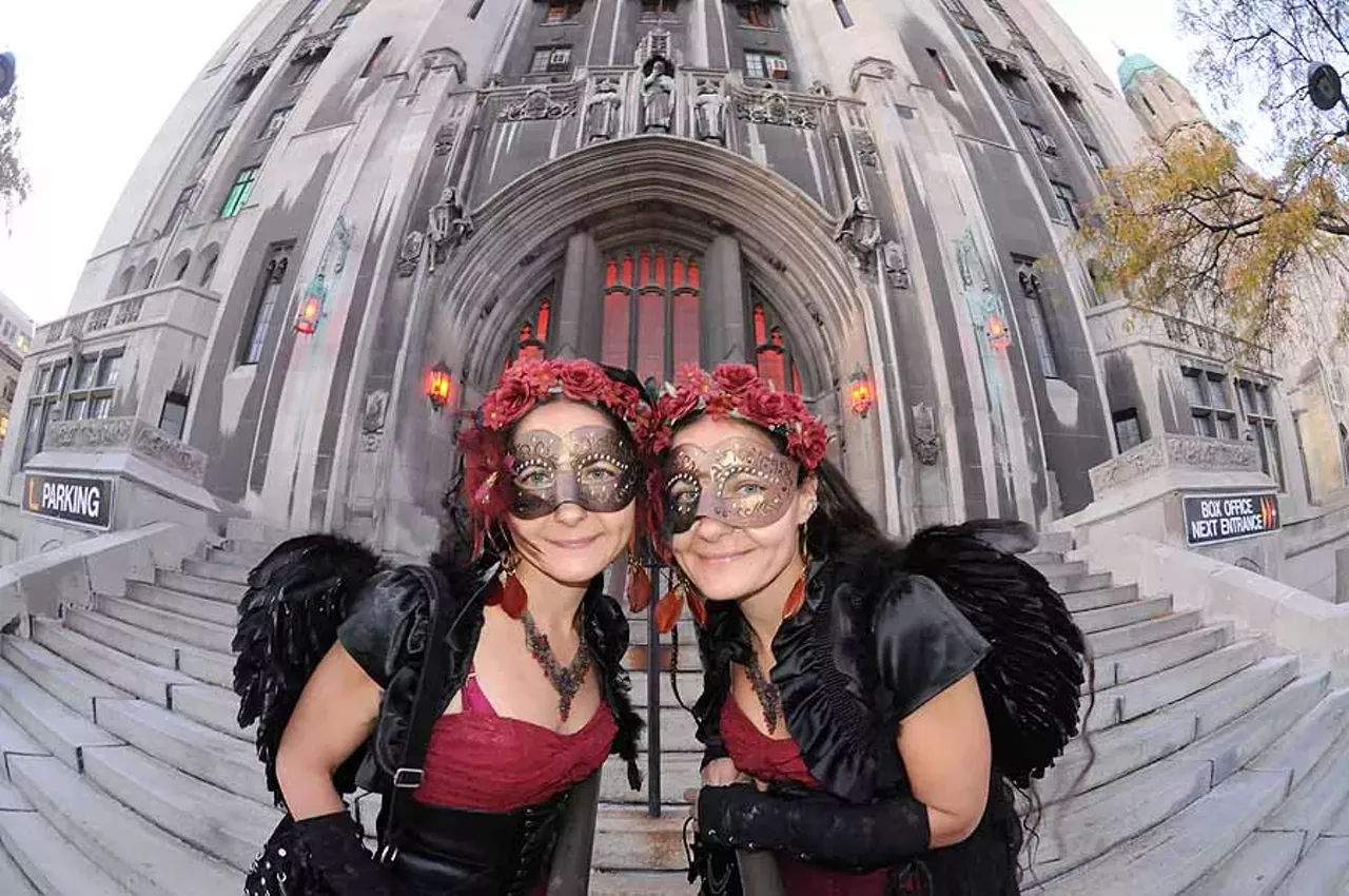 Image: 77 spine-tinglingly creepy photos from Theatre Bizarre Charity Gala