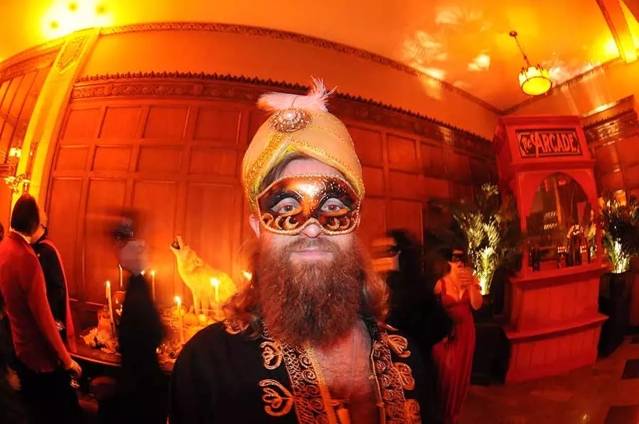 Image: 77 spine-tinglingly creepy photos from Theatre Bizarre Charity Gala