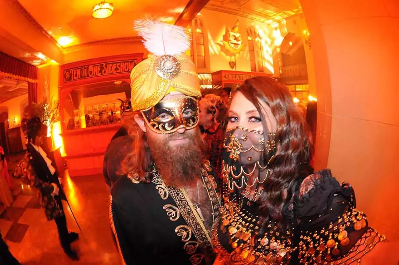 Image: 77 spine-tinglingly creepy photos from Theatre Bizarre Charity Gala
