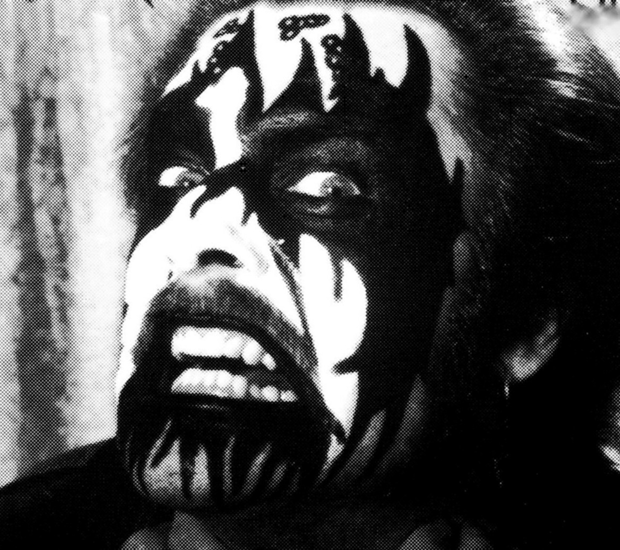 King Diamond shows us that in addition to a fierce scowl, fearsome corpse paint is crucial to the metal look. Here Mr. Diamond takes a very heavy-handed approach to the color of nothingness.