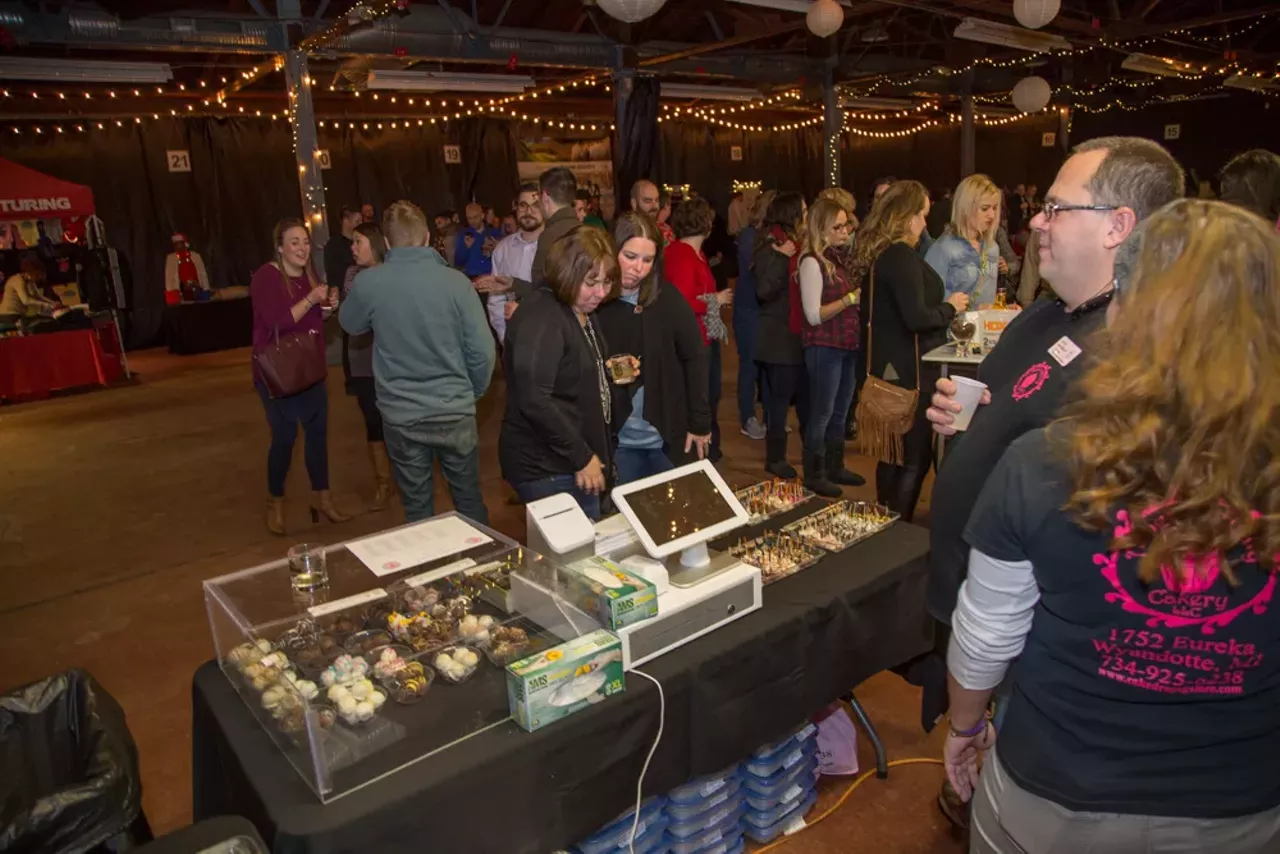 Image: 90 festive photos from Holiday Spirits @ the Royal Oak Famers Market