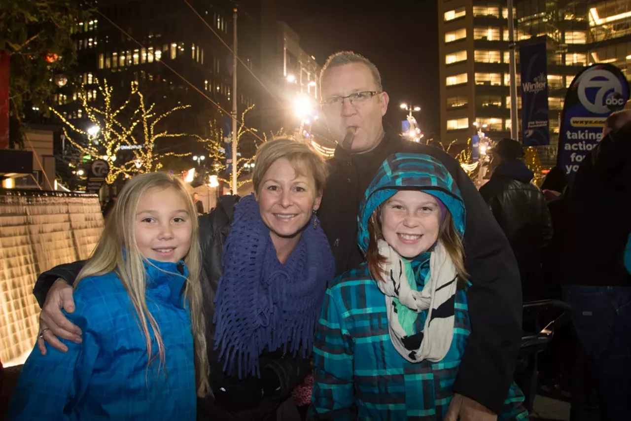 Image: 90 Pictures From Detroit's Tree Lighting Ceremony