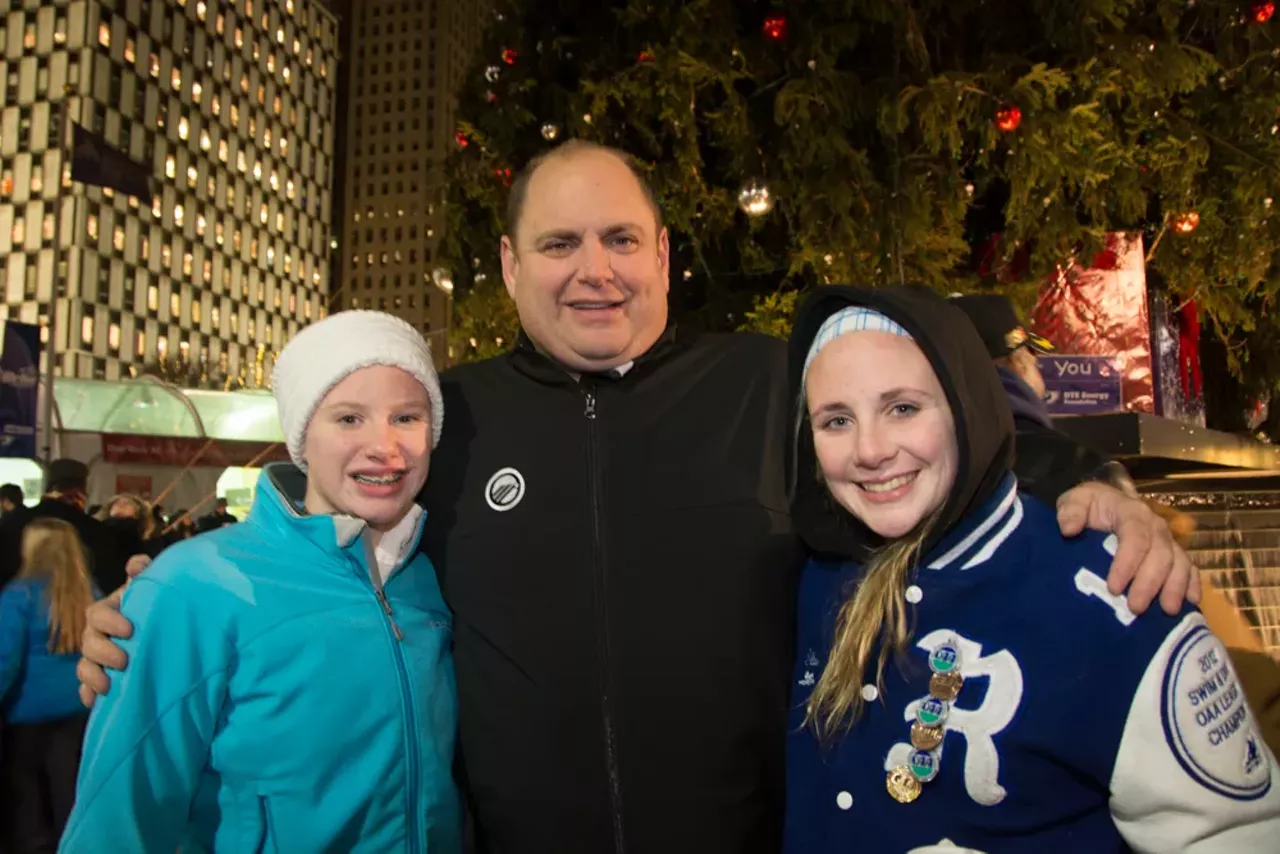 Image: 90 Pictures From Detroit's Tree Lighting Ceremony