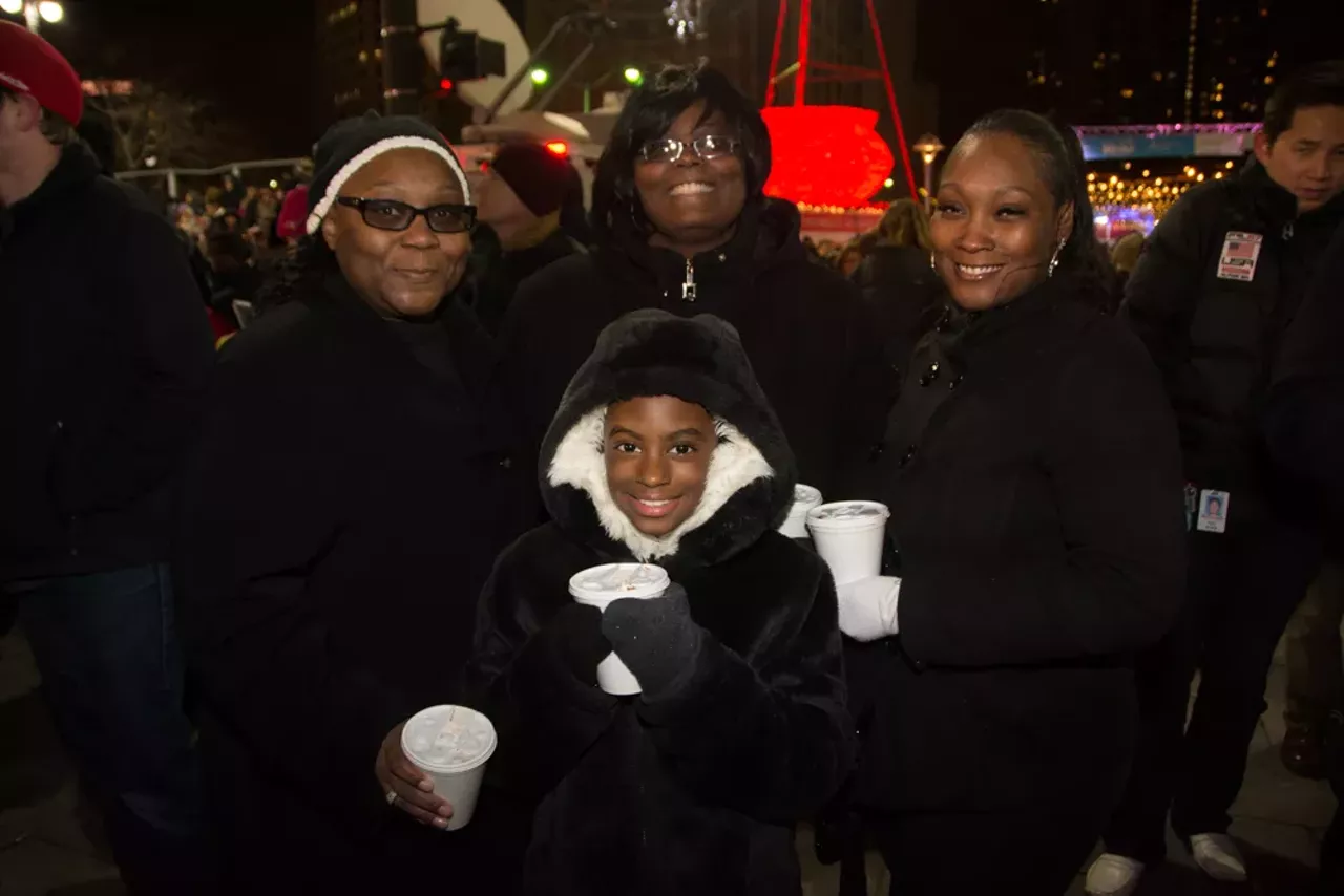 Image: 90 Pictures From Detroit's Tree Lighting Ceremony