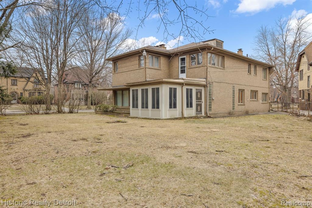 A stylish Mid-century modern home in Detroit’s Sherwood Forest neighborhood hit the market [PHOTOS]