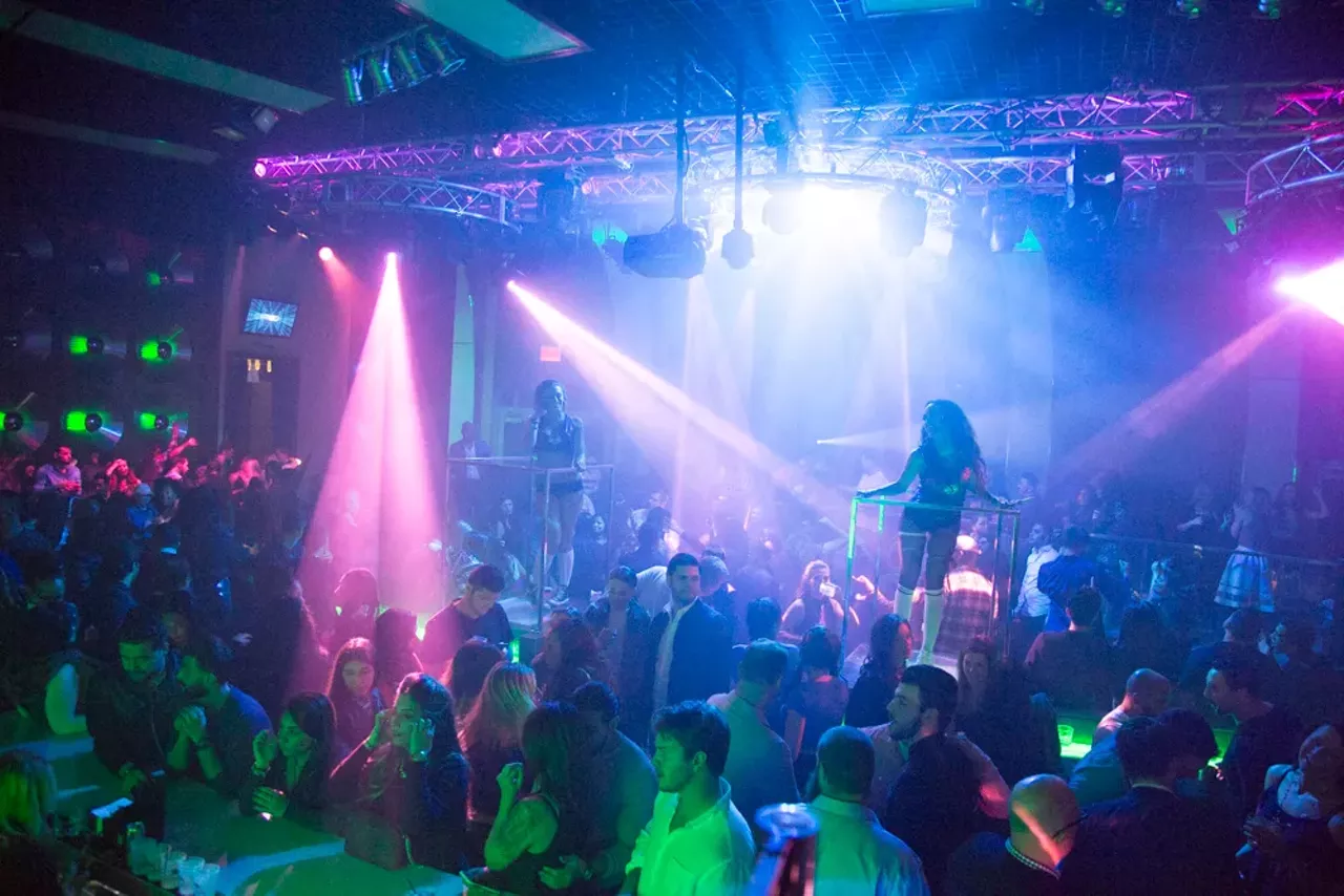 Image: All the bootylicious people we saw @ V Nightclub