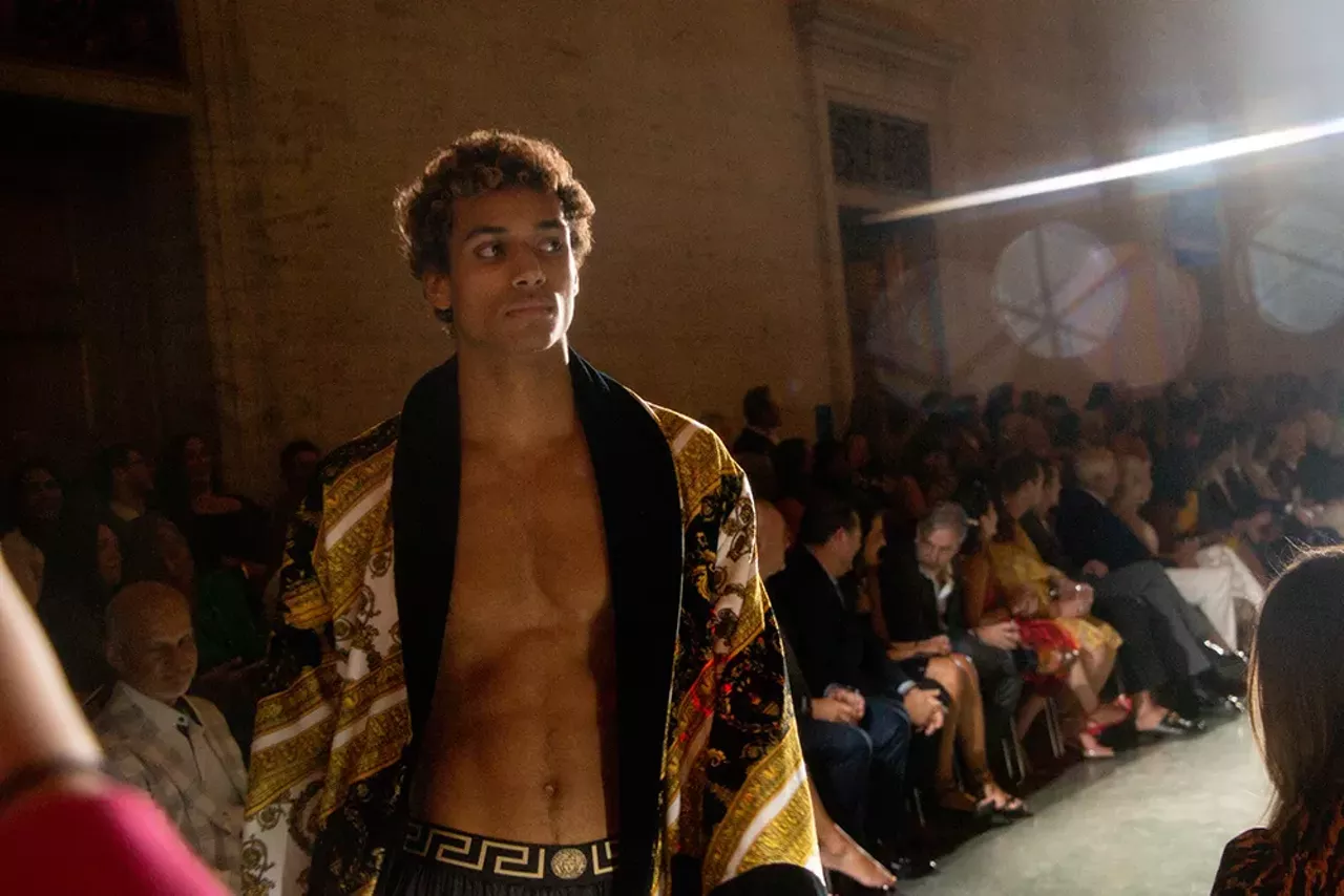Image: All the fashionable people we saw at the Fash Bash 2022 at the Detroit Institute of Arts