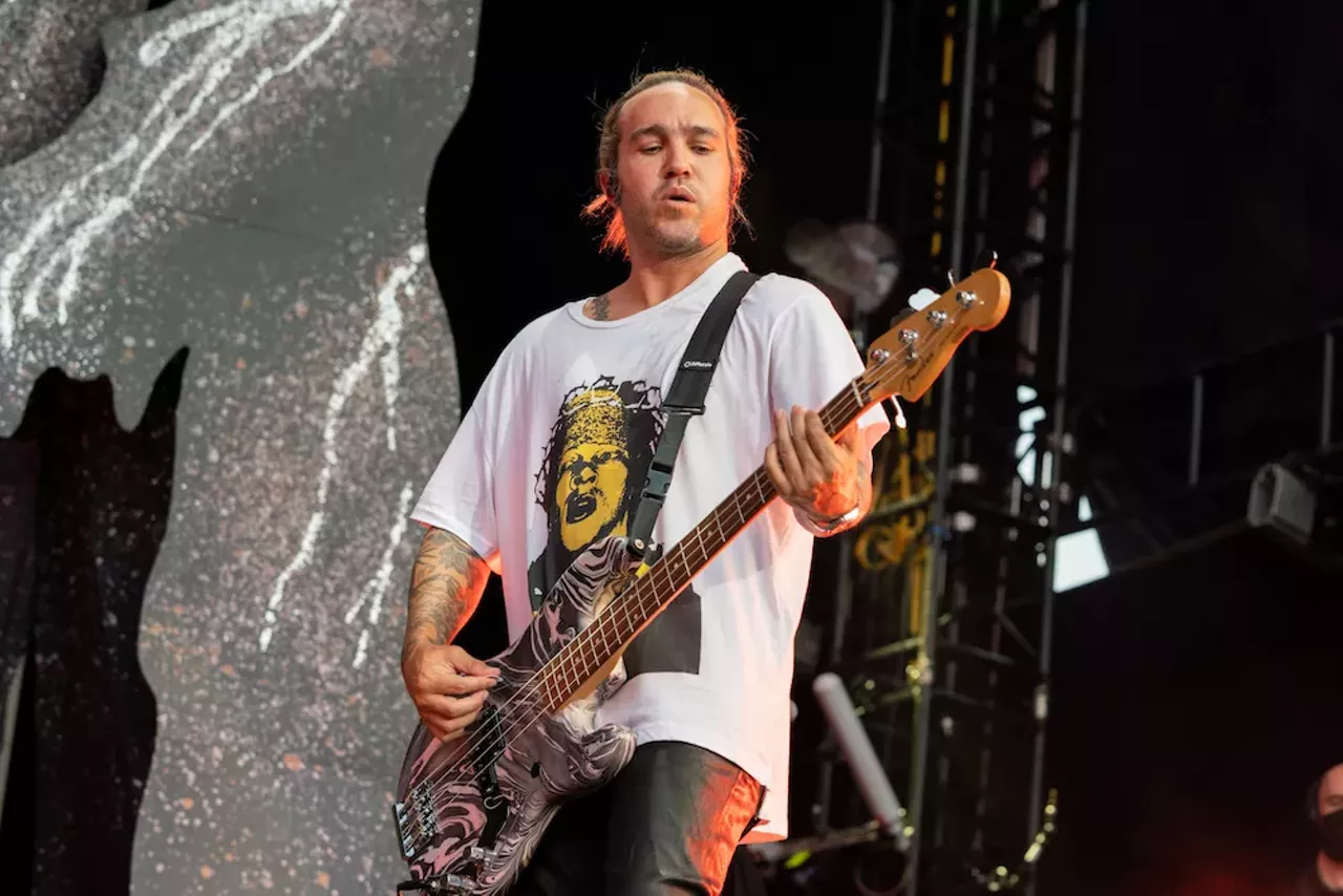 Image: All the fire and fuckery we saw at the Green Day, Weezer, and Fall Out Boy show at Comerica Park
